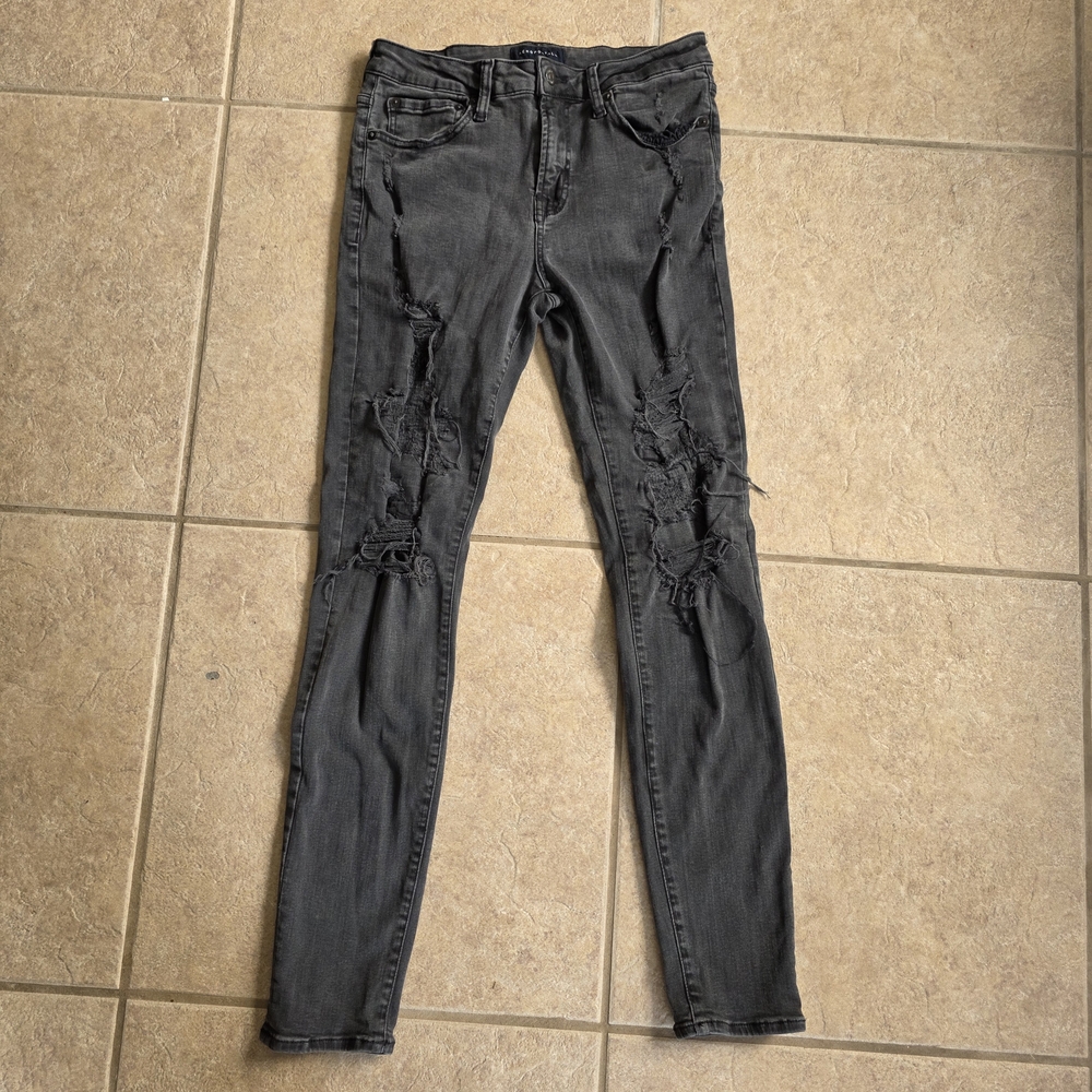 Aeropostale 31/32 Black distressed super skinny jeans